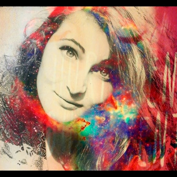 Meet your Posher, Maria - Picture 2 of 2